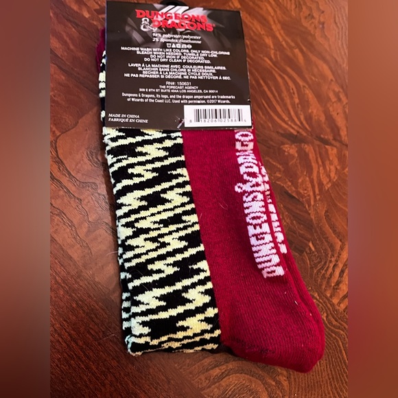 Dungeon and Dragons socks! New osfm mens. - Picture 3 of 8